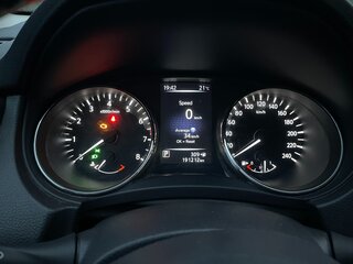 2020 Nissan Qashqai II Рестайлинг, чёрный, 1790000 рублей, вид 4