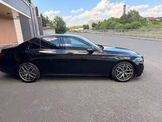 2020 Mercedes-Benz E-Класс 200 V (W213, S213, C238), чёрный, 4000000 рублей, вид 4