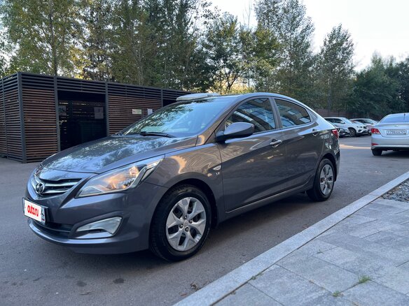 2014 Hyundai Solaris I Рестайлинг, серый, 1060000 рублей