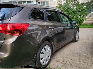 2017 Kia Ceed II Рестайлинг, коричневый, 1350000 рублей, вид 2