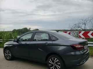 2025 Lada (ВАЗ) Vesta I Рестайлинг (NG), серый, 1600000 рублей, вид 3