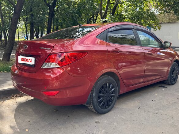 2012 Hyundai Solaris I, красный, 790000 рублей - вид 4