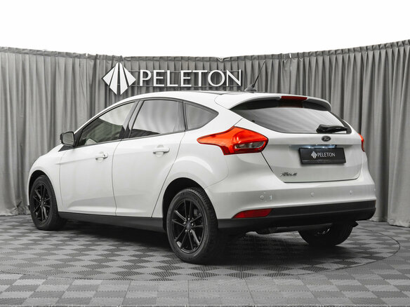 2018 Ford Focus III Рестайлинг, белый, 1420000 рублей - вид 3