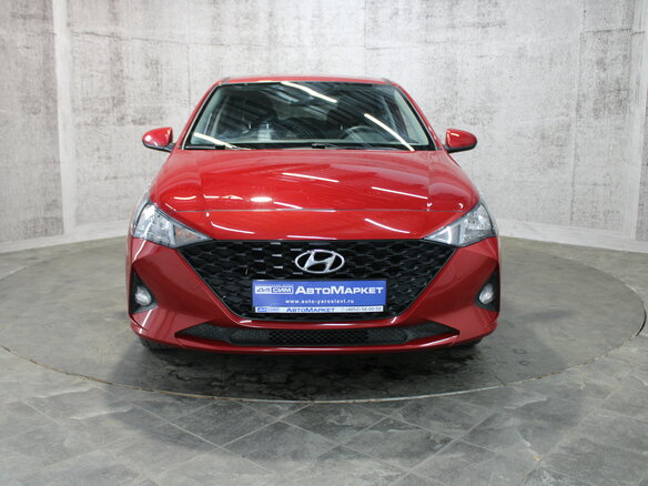 2020 Hyundai Solaris II Рестайлинг, красный - вид 1