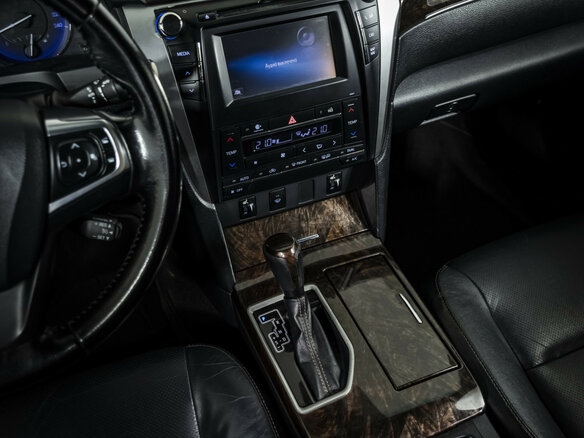 2016 Toyota Camry VII (XV50) Рестайлинг, чёрный, 1947000 рублей - вид 12