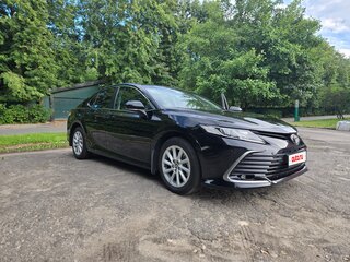 2021 Toyota Camry VIII (XV70) Рестайлинг, чёрный, 3100000 рублей, вид 4