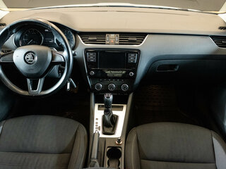 2017 Skoda Octavia III (A7) Рестайлинг, серебристый, 1499000 рублей, вид 5