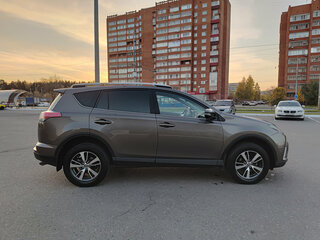 2018 Toyota RAV4 IV (XA40) Рестайлинг, коричневый, 2300000 рублей, вид 4
