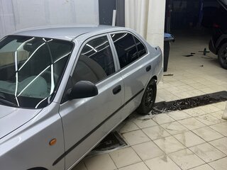 2004 Hyundai Accent ТагАЗ II, серебристый, 350000 рублей, вид 4