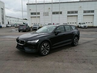 2025 Volvo V60 Cross Country II, чёрный, 7990000 рублей, вид 1