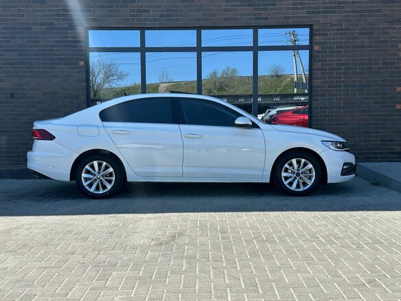 2021 Volkswagen Bora IV, белый, 1899000 рублей - вид 4