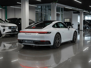 2020 Porsche 911 Carrera 4S VIII (992), белый, 15400000 рублей, вид 4