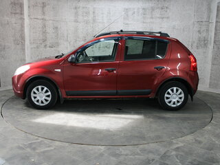 2010 Renault Sandero I, красный, 395000 рублей, вид 5