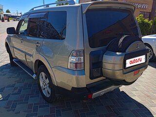 2007 Mitsubishi Pajero IV, бежевый, 1350000 рублей, вид 4