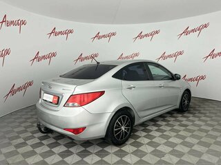 2014 Hyundai Solaris I Рестайлинг, серебристый, 875000 рублей, вид 5