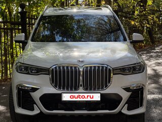 2021 BMW X7 40i I (G07), белый, 7900000 рублей, вид 3