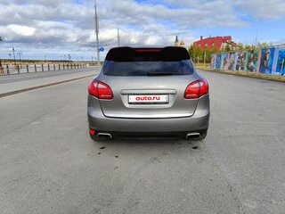 2013 Porsche Cayenne Diesel II (958), серый, 3000000 рублей, вид 4