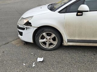 2009 Citroen C4 I Рестайлинг, белый, 250000 рублей, вид 5