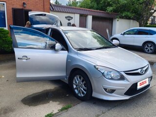 2011 Hyundai i30 I Рестайлинг, серебристый, 780000 рублей, вид 2