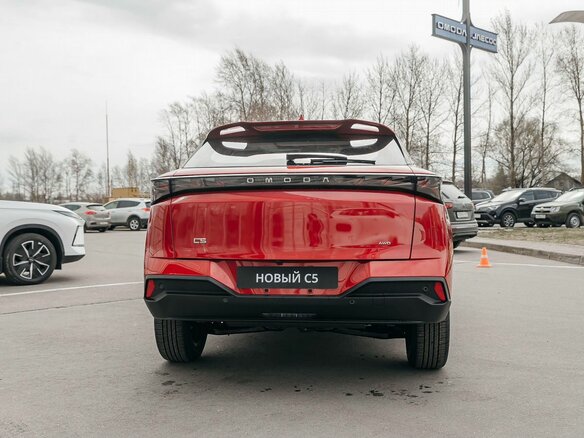 2026 Omoda C5 II, красный - вид 9
