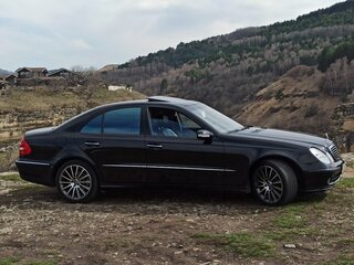 2006 Mercedes-Benz E-Класс 280 III (W211, S211), чёрный, 930000 рублей, вид 3
