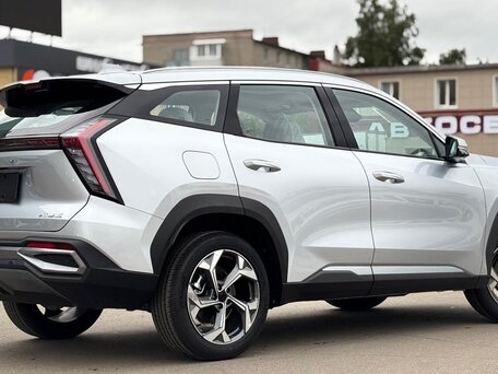 2026 Geely Atlas II, серебристый, 3449990 рублей, вид 4