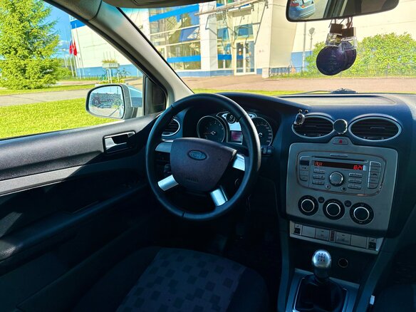 2008 Ford Focus II Рестайлинг, серый - вид 4