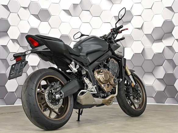 2024 Honda CB 650R, серый, 1177000 рублей - вид 6