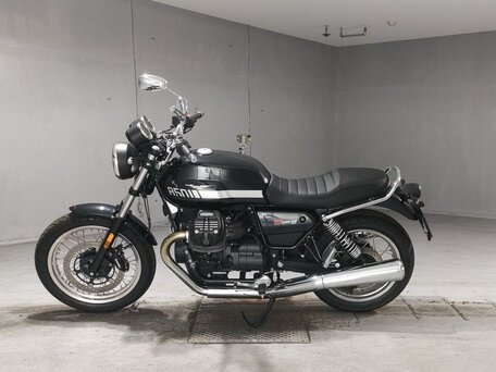 2023 Moto Guzzi V 7, чёрный, 839000 рублей, вид 2