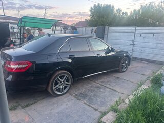 2011 Mercedes-Benz E-Класс 200 7G-Tronic IV (W212, S212, C207), чёрный, 1350000 рублей, вид 5