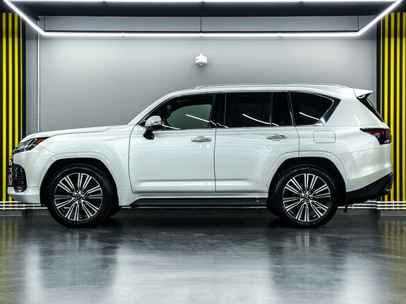 2025 Lexus LX 700h IV, белый, 19811600 рублей - вид 2