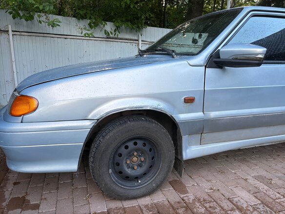 2004 Lada (ВАЗ) 2115, серебристый, 128000 рублей - вид 1