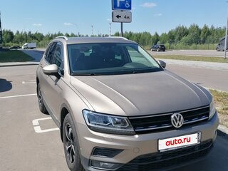 2018 Volkswagen Tiguan II, бежевый, 2150000 рублей, вид 3