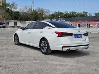 2022 Nissan Altima VI (L34) Рестайлинг, белый, 1475000 рублей, вид 4