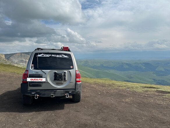 2002 Mitsubishi Montero III, бежевый, 1999999 рублей - вид 7