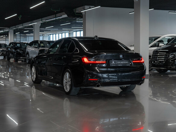 2021 BMW 3 серии 318i VII (G2x), чёрный, 2480000 рублей - вид 4