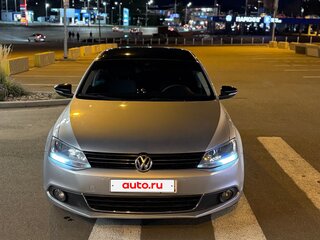 2013 Volkswagen Jetta VI, серебристый, 929000 рублей, вид 1