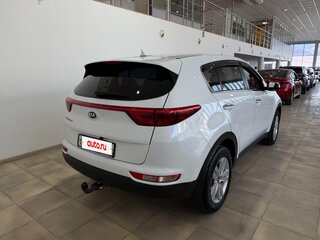 2017 Kia Sportage IV, белый, 1750000 рублей, вид 5