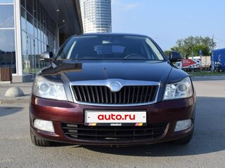 2011 Skoda Octavia II (A5) Рестайлинг, серый, 550000 рублей, вид 2