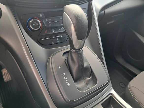 2017 Ford Kuga II Рестайлинг, серый, 1069000 рублей - вид 21