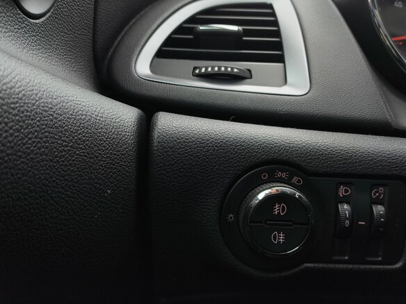 2014 Opel Astra J Рестайлинг, коричневый, 750000 рублей - вид 15