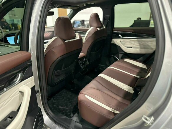 2026 Geely Monjaro I Рестайлинг, серебристый, 4905441 рублей - вид 7