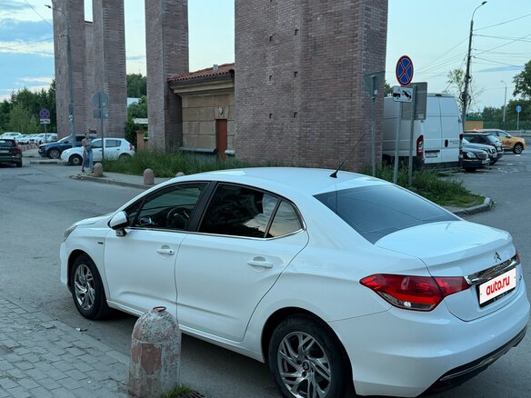 2014 Citroen C4 II, белый, 590000 рублей - вид 5