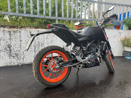 2018 KTM 200 Duke, чёрный, 330000 рублей, вид 3