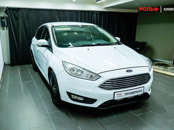 2018 Ford Focus III Рестайлинг, белый, 1020000 рублей - вид 2