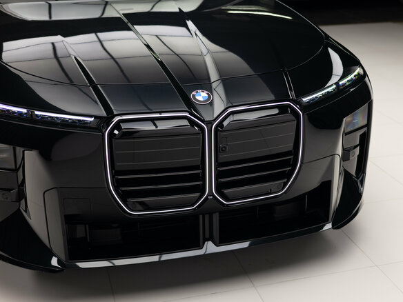 2026 BMW 7 серии 740 xDrive VII (G70) Рестайлинг, чёрный, 26290000 рублей - вид 34