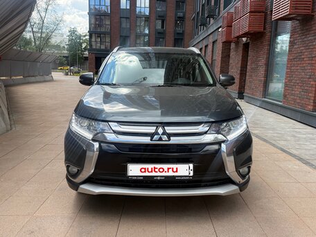 2016 Mitsubishi Outlander III Рестайлинг 2, серый, 1800000 рублей, вид 2