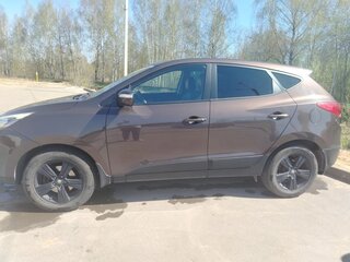 2014 Hyundai ix35 I Рестайлинг, коричневый, 1470000 рублей, вид 3