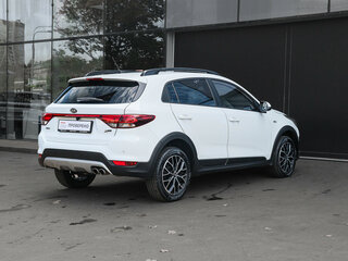 2019 Kia Rio X-Line IV, белый, 1690000 рублей, вид 4