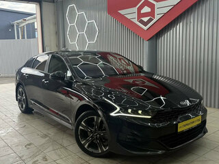 2021 Kia K5 III, чёрный, 2500000 рублей, вид 1